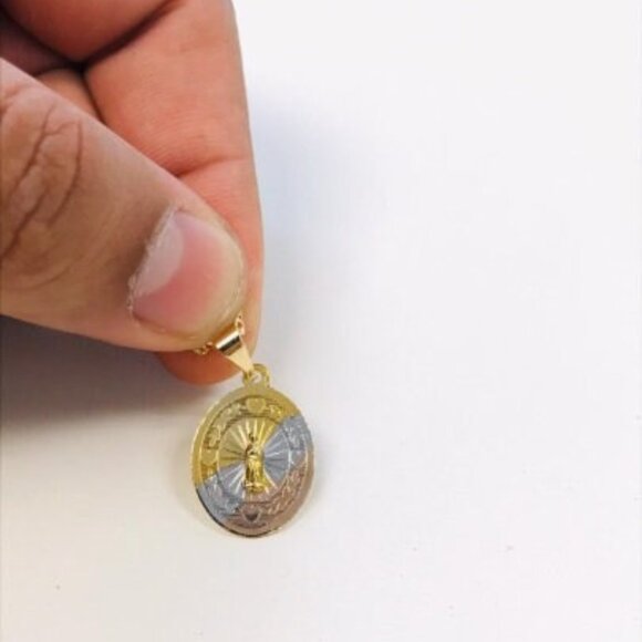 Tri Color Our Lady of Guadalupe Necklace 18" 14K GF Pendant 20x14mm For Womens - Picture 8 of 11
